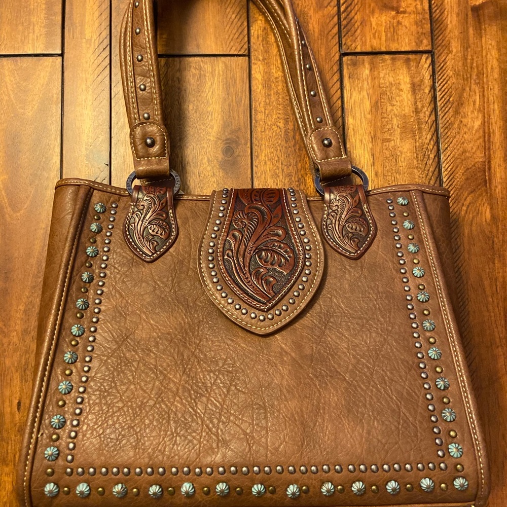 Like new, Trinity Ranch purse.